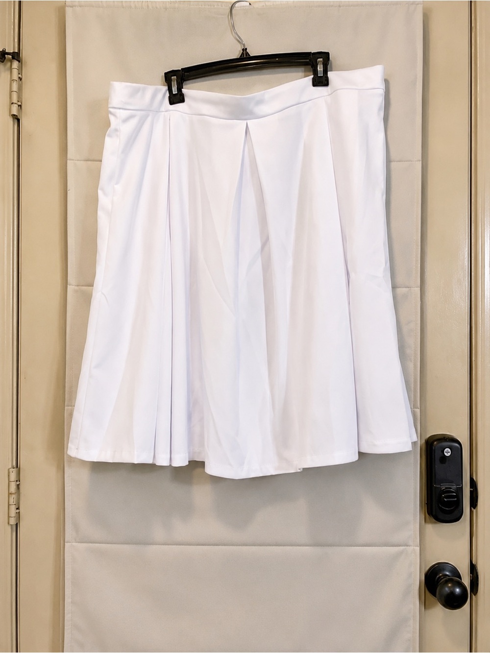 Ashley Stewart NWT Crepe Box Pleated Skirt Plus Size 26/28 White